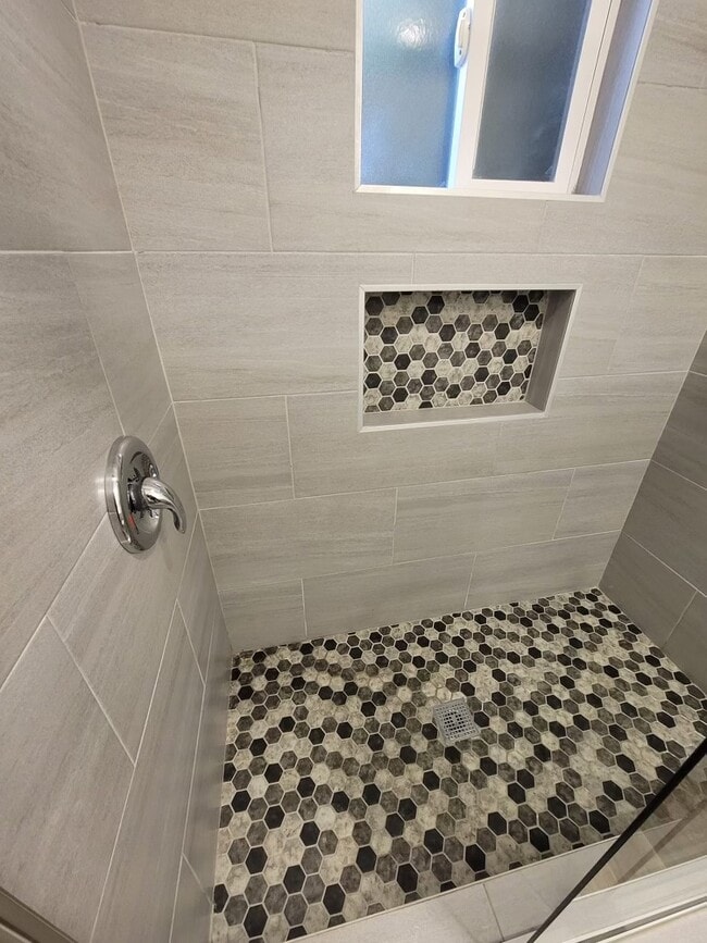 5630 Maris Ave Unit Studio