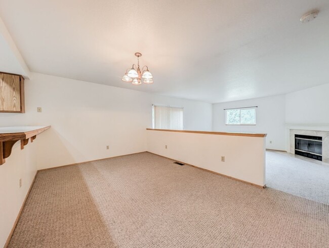 Photo - 4724 74th Pl NE Unit B
