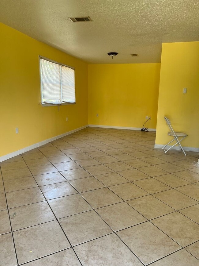 Photo - Gentilly Single