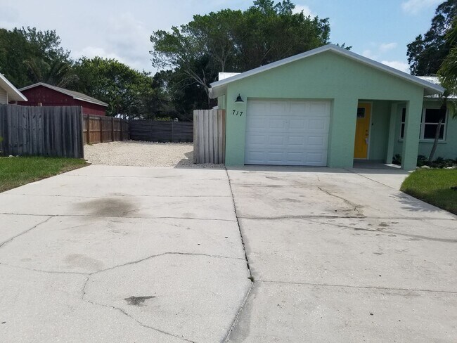 Photo - 3/2 NORTH WEST BRADENTON