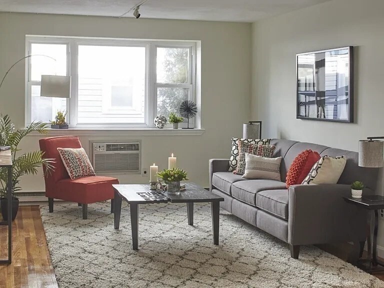 Photo - 104 Trowbridge St Unit 4