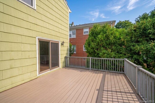 284 Park Ave Unit Left Side