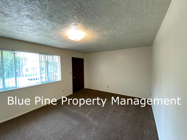 Photo - 252 W 19th St