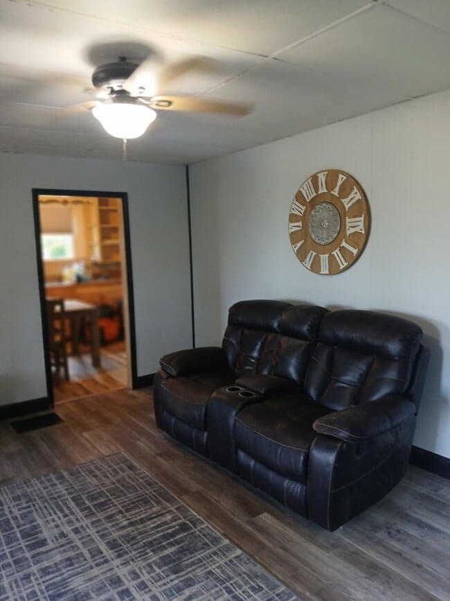 Photo - 935 Morgan Ave
