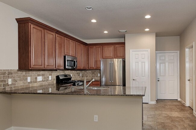 Photo - 63 Avenswood Pl
