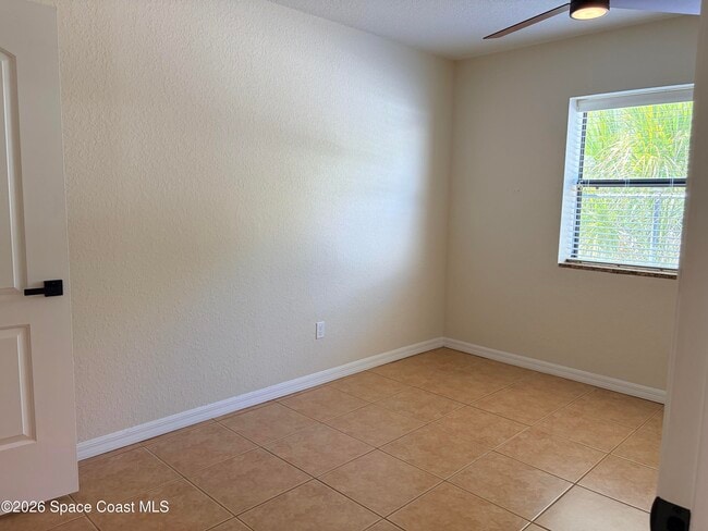 Photo - 1464 Guava Ave