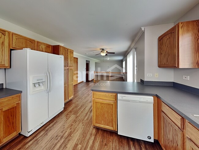 Photo - 905 Mazalin Dr