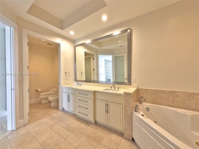 Photo - 848 Brickell Key Dr Unit 306
