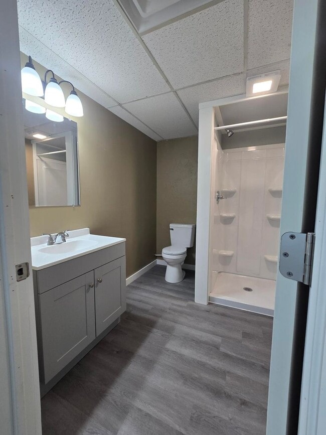 Photo - 118 W Main St Unit Commerical building 2 apt