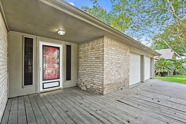 Photo - 13755 Drakewood Dr