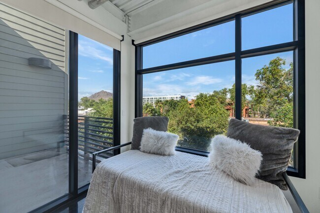 Photo - 4020 N Scottsdale Rd