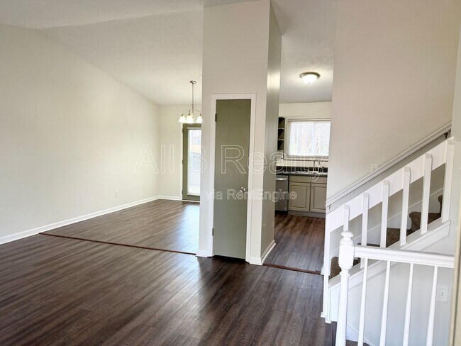 Photo - 3237 Brisbane Way