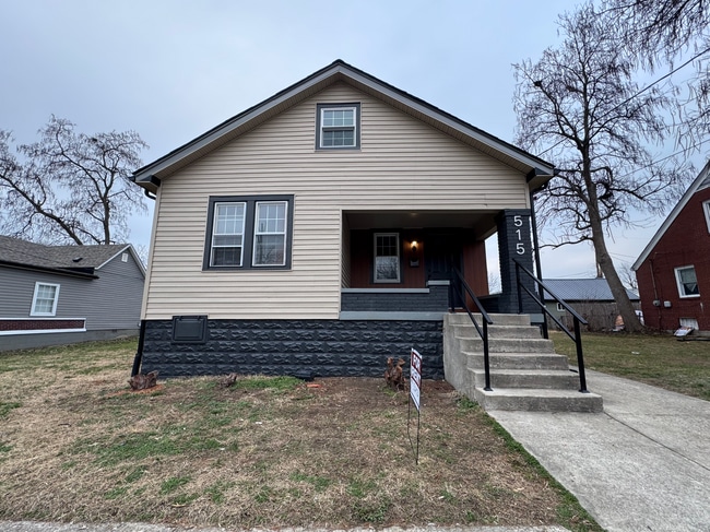 Building Photo - 515 E 9th St