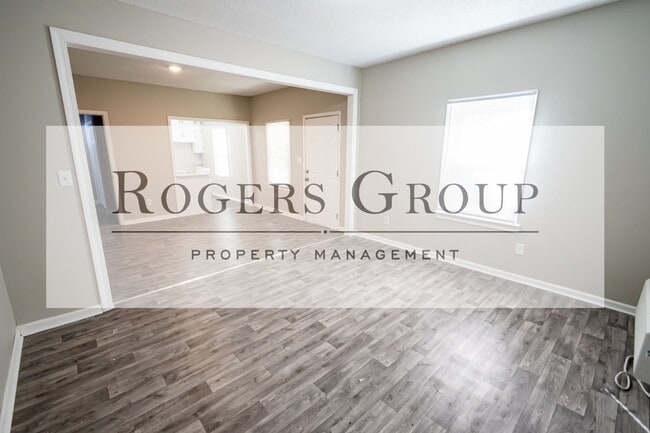 Photo - 920 Champion St