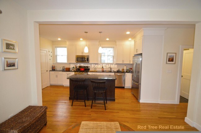 Photo - 15 Boynton St Unit 2