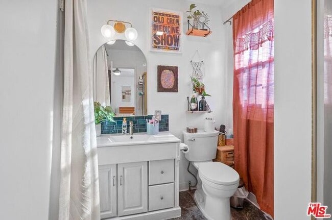 Photo - 15803 S Raymond Ave