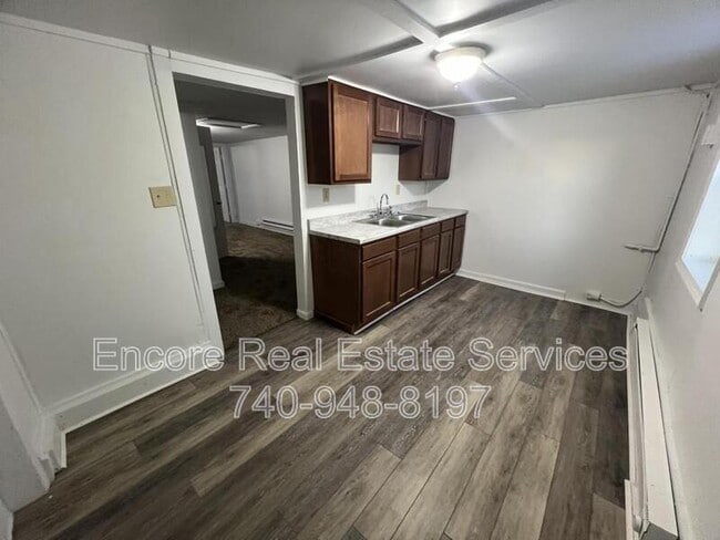 Photo - 185 Monroe St
