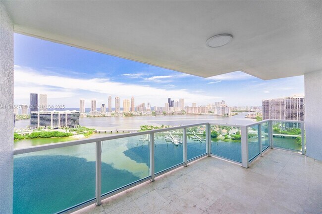 Photo - 3201 NE 183rd St Unidad 2502