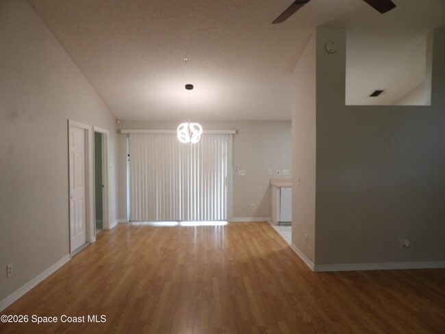 Photo - 1886 Wildcat Ave SE