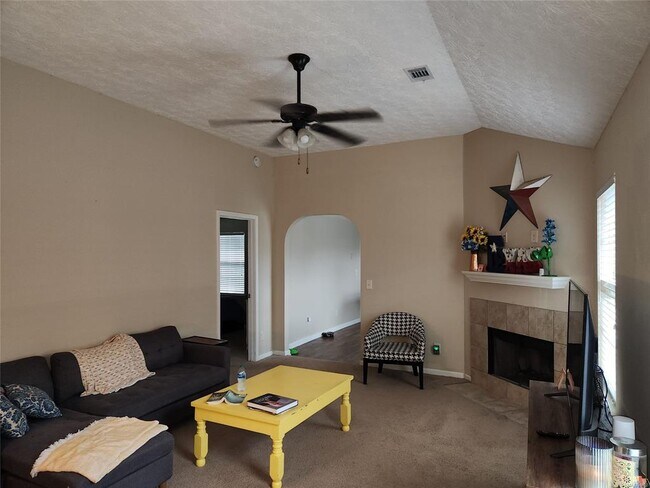 Photo - 1804 Cotton Blossom Way