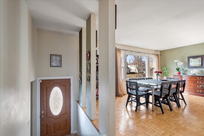 Photo - 517 Longwood Dr