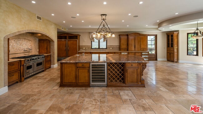 Photo - 265 N Kenter Ave