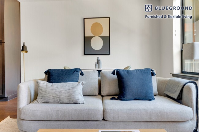 Photo - 3201 Esperanza Crossing Unit FL3-ID66