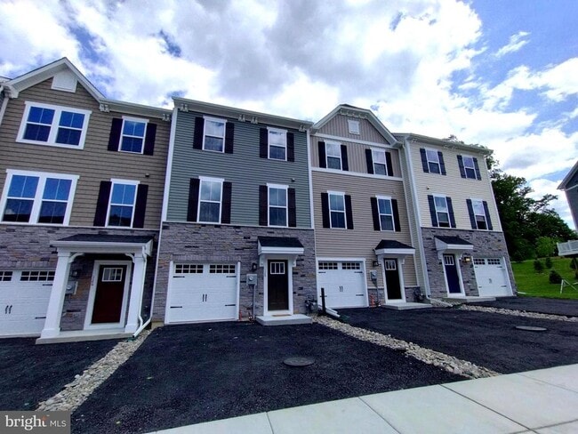 Building Photo - 124 Glory Maple Ln Rental