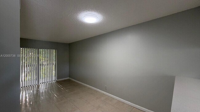 Photo - 4010 Lakeside Dr Unit 4010