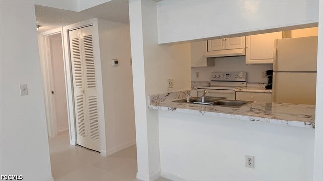 Photo - 3407 Winkler Ave Unit 309