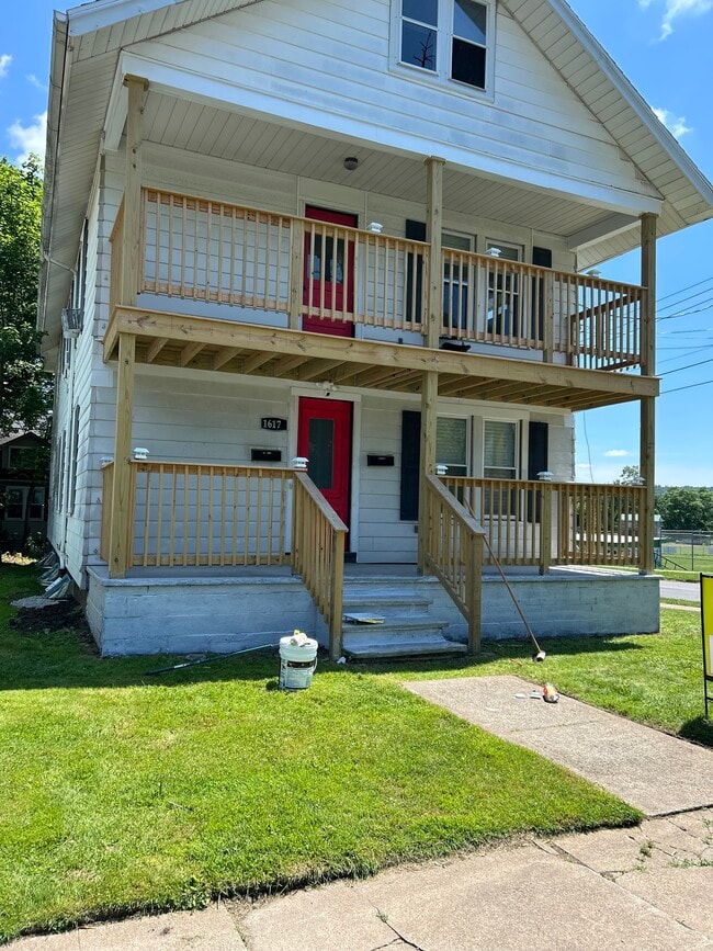 Building Photo - 1617 York St Unit floor 2