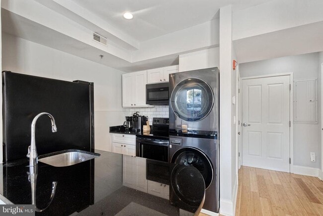 Photo - 180 Main St Unit 202