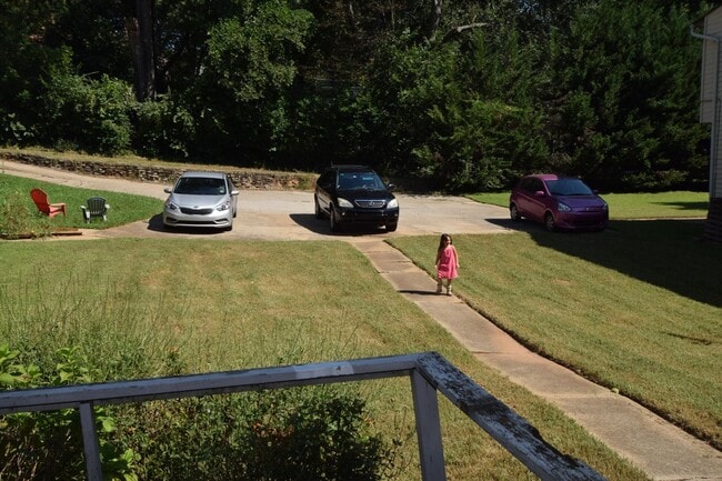 free parking - 308 Atlanta Ave SE