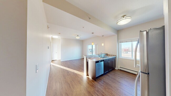 Photo - 10004-1097A 97A St Unit 301