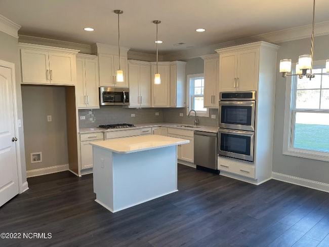 Photo - 923 Arbor Dr