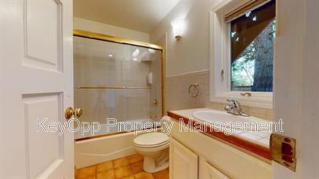 Photo - 450 28th Ave