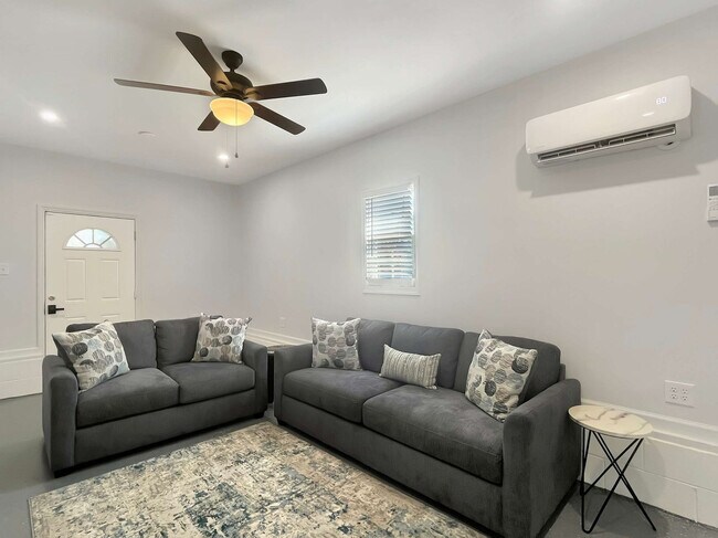 Photo - 501 W 9th St Unidad ID1369214P