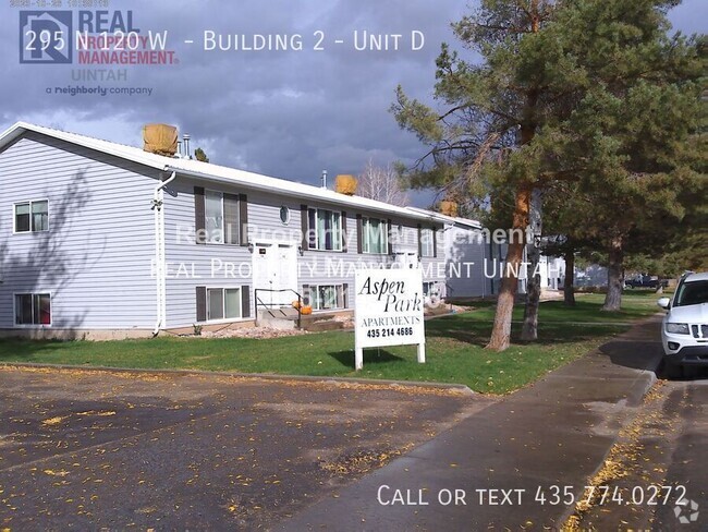 Building Photo - Amazing Deal on this Cute 3 Bedroom 1 Bath... Unit D Rental