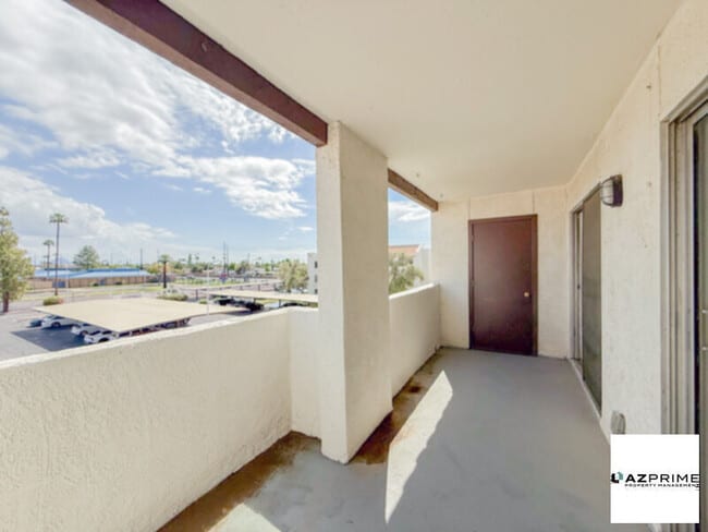 Photo - Stunning Fully-Furnished 2/2 Glendale Cond...