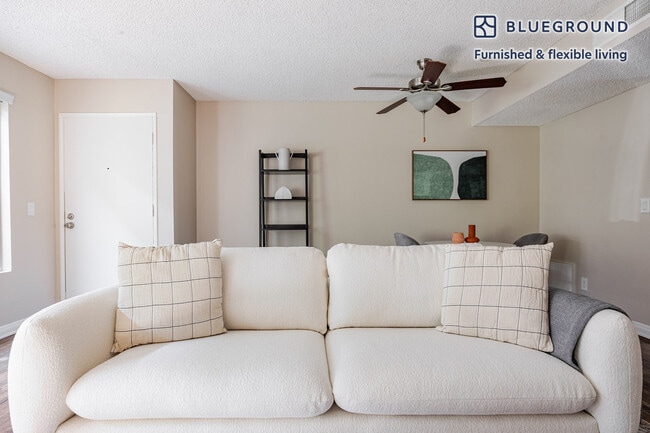 Photo - 611 N Howard St Unidad FL1-ID1319