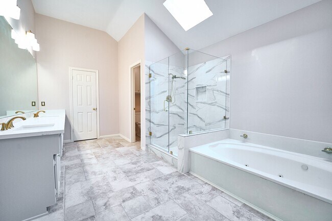 Photo - 5022 Moss Run Dr