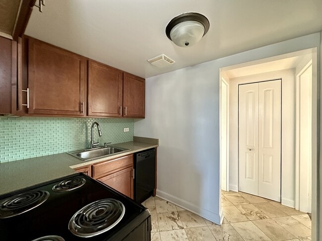 Photo - 7628 N Milwaukee Ave Unit M02H