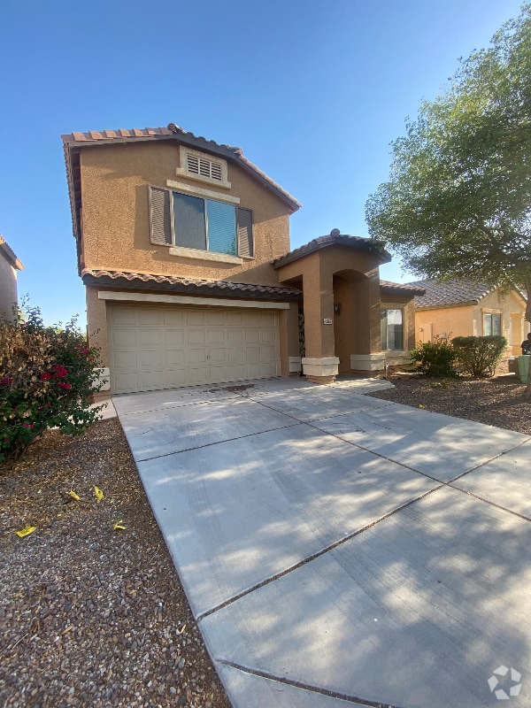 Building Photo - 40385 W Thornberry Ln Rental
