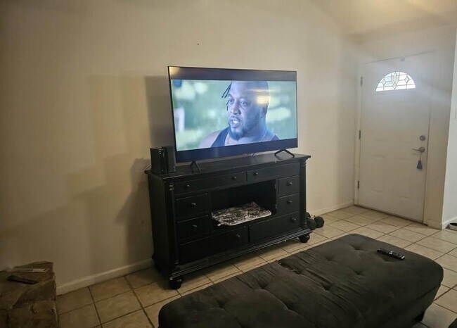 Photo - 201 E Del Mar Blvd Unidad 108