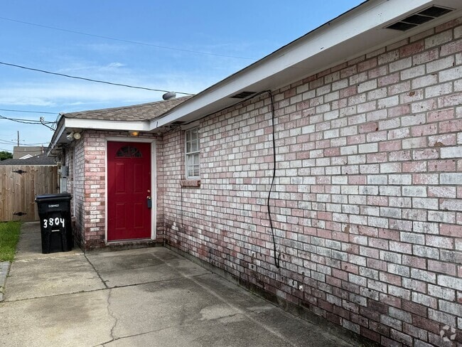 Building Photo - Shangri-la (Locator) Unit 3804 Shangri-La Rental