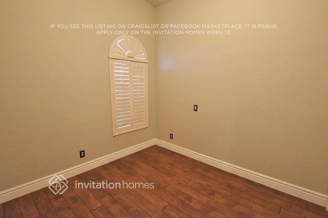 Photo - 6943 E Lakeview Ave