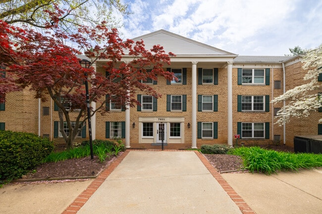 Building Photo - 7651 Tremayne Pl Unit 303