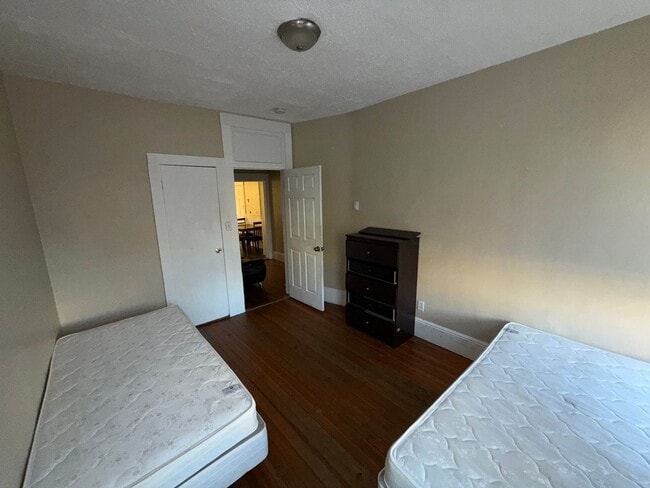 Photo - 139 Franklin St Unit 3