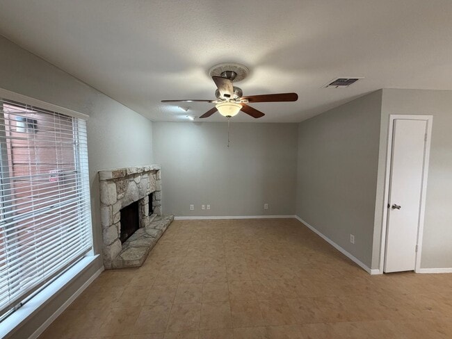 Photo - NICE 1 BR CONDO IN DESIRED GATED COMMUNITY*EASY ACCESS TO I35, 410, AND SHOPPING*APPLIANCES INCLU...