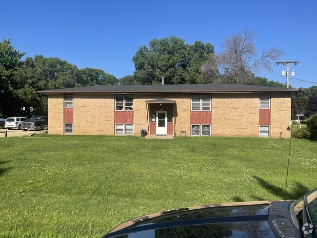 Building Photo - 19065 Lena Ave Unit 1 Rental